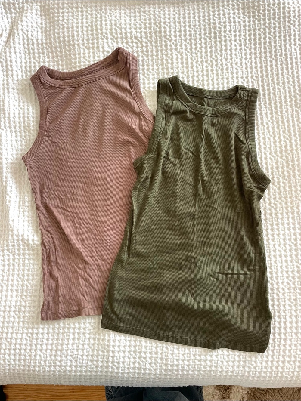 a new day Ribbed Crewneck Top in Olive Brown